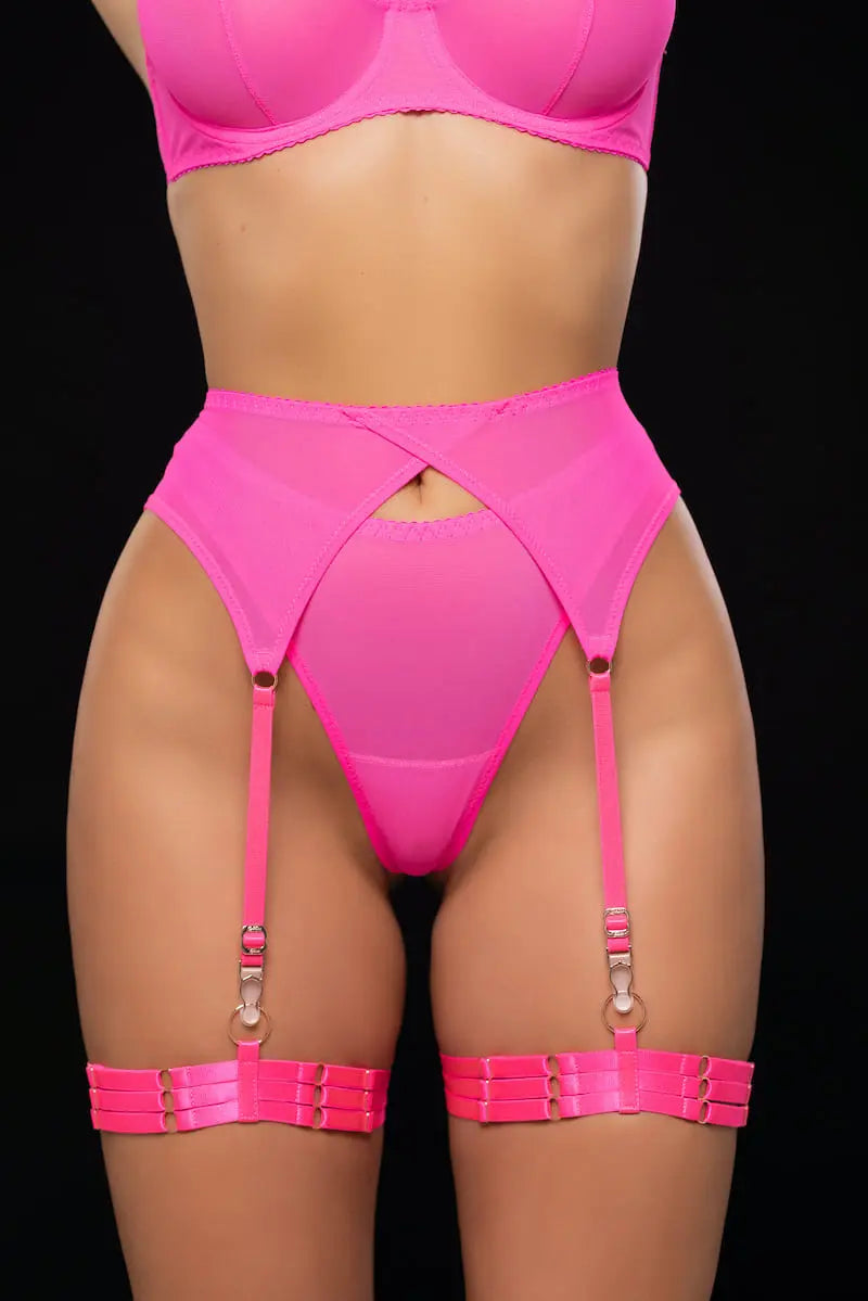 Blush pembe transparan jartiyer takımı alt detaylı görünüm, dantel ve kumaş detayları